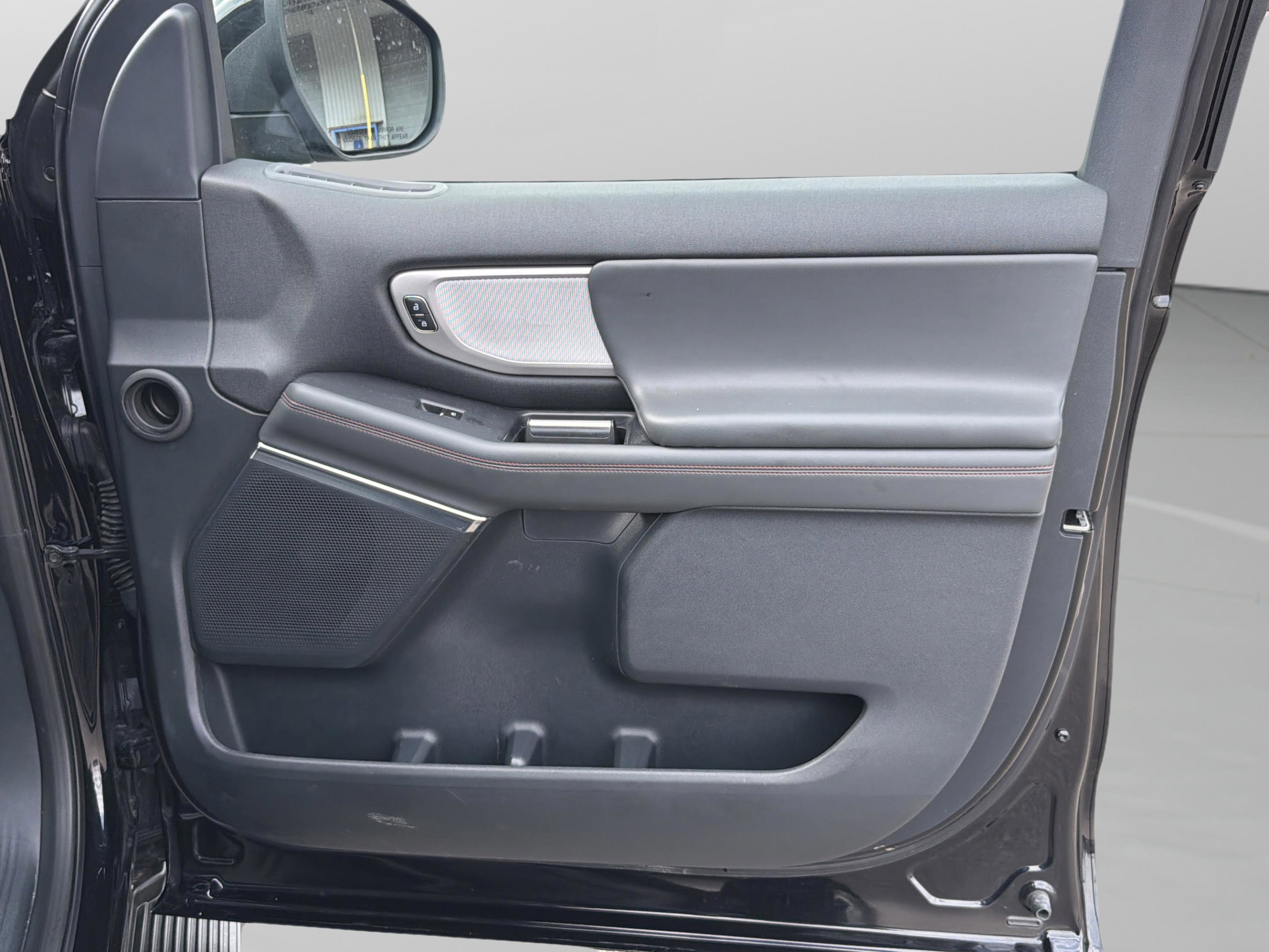 Used 2025 Ford Expedition Max Active image 37