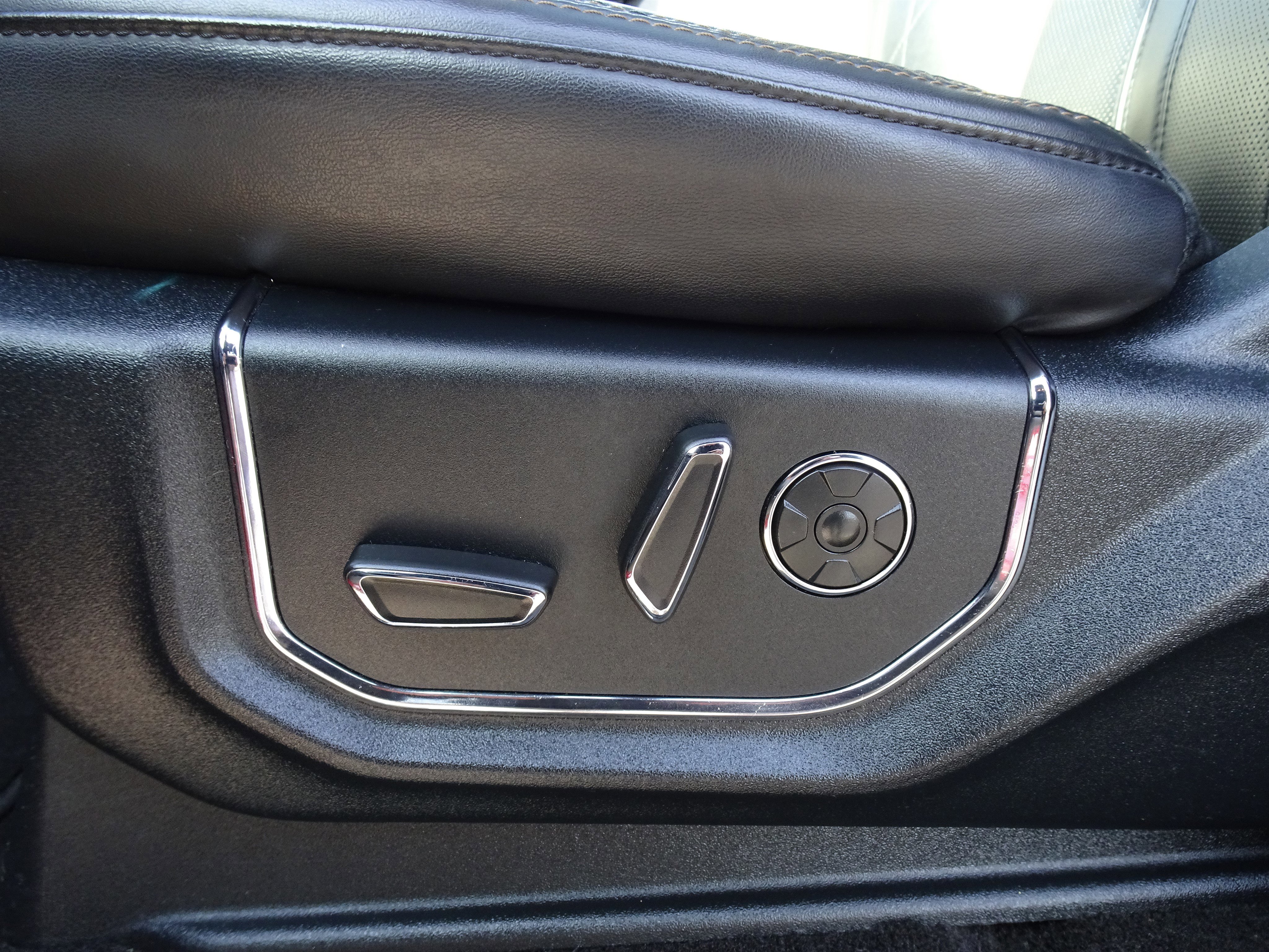 Used 2021 Ford Expedition Max Platinum image 14