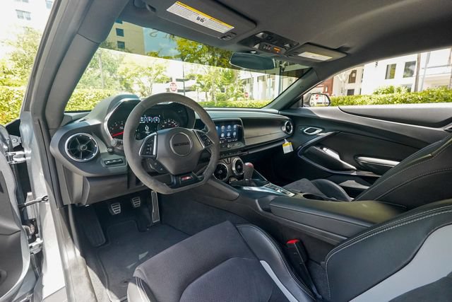 Used 2023 Chevrolet Camaro SS RWD image 3