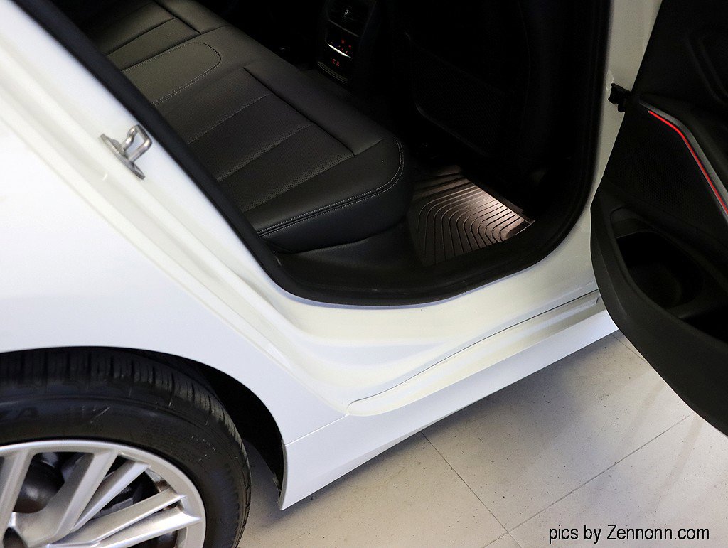 Certified 2023 BMW 330i xDrive Sedan w/ Convenience Package image 29