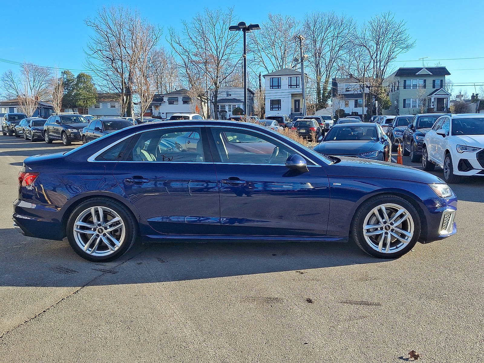 Used 2023 Audi A4 2.0T Premium w/ Convenience Package image 26