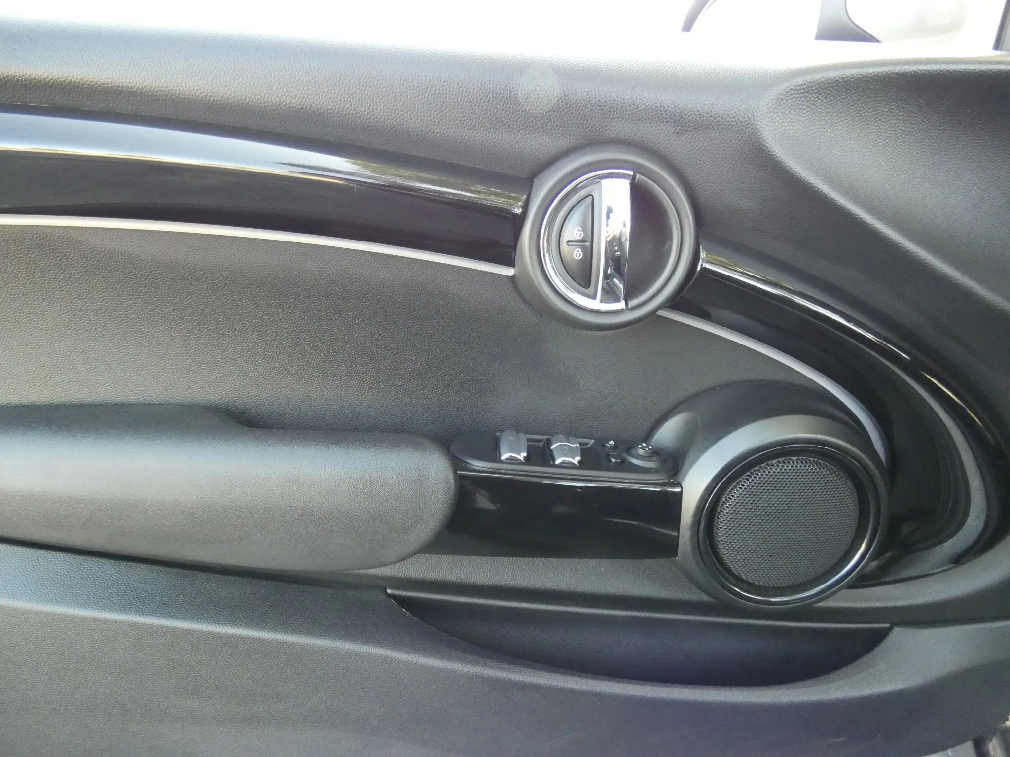 Used 2024 MINI Cooper S image 36