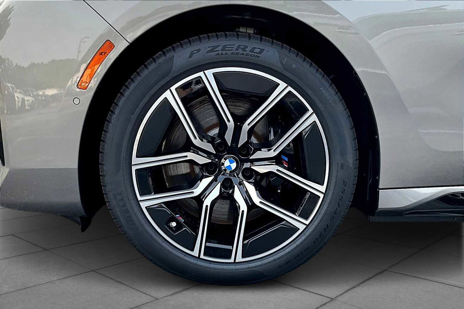 New 2025 BMW i7 eDrive50 w/ M Sport Package image 11