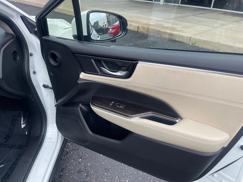 Used 2020 Honda Clarity Touring image 12