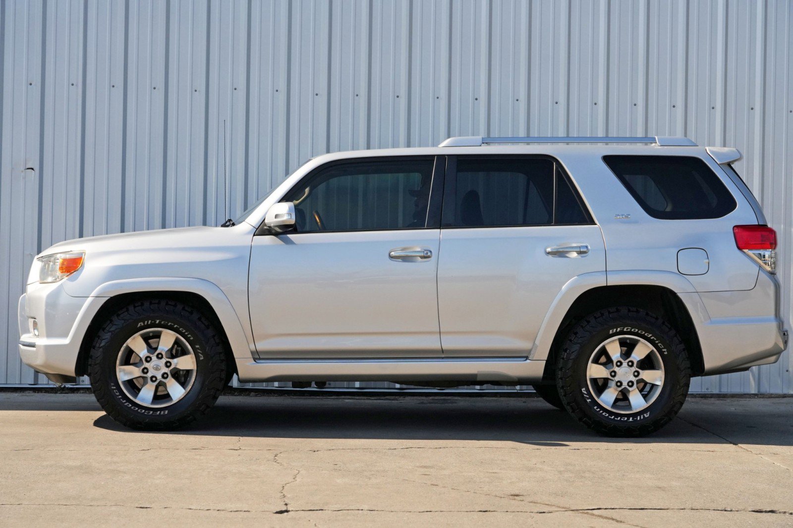Used 2010 Toyota 4Runner SR5 image 8