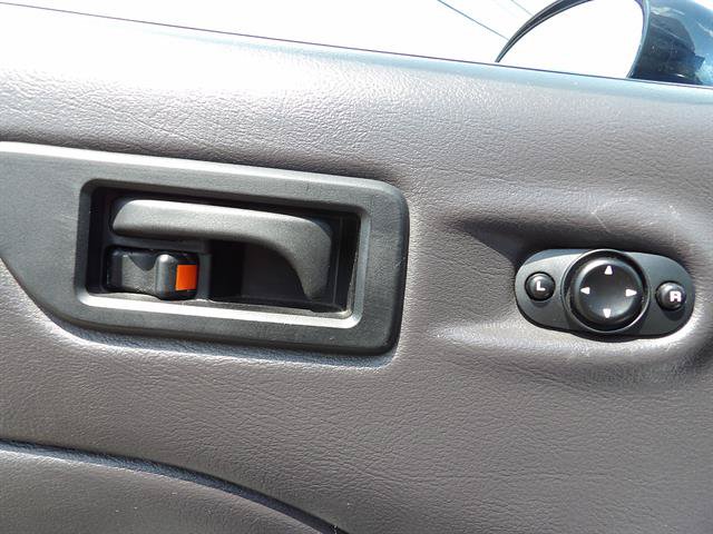 Used 2001 Chrysler Prowler RWD image 13