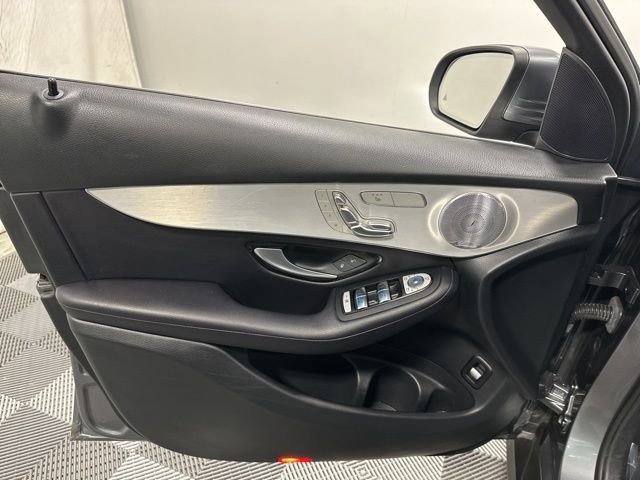 Used 2019 Mercedes-Benz GLC 300 4MATIC image 15