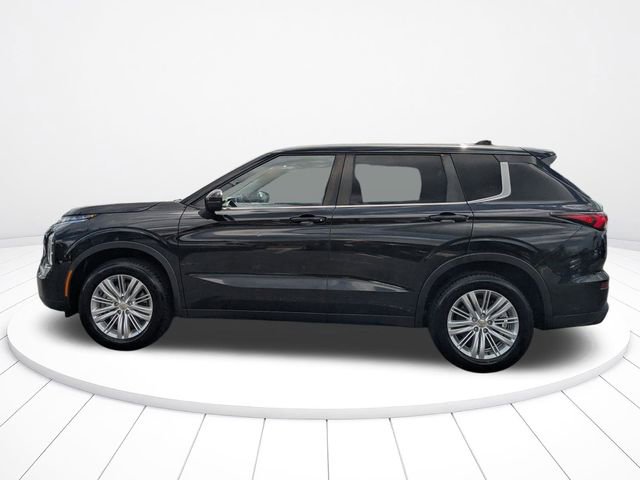 Used 2022 Mitsubishi Outlander ES FWD image 6