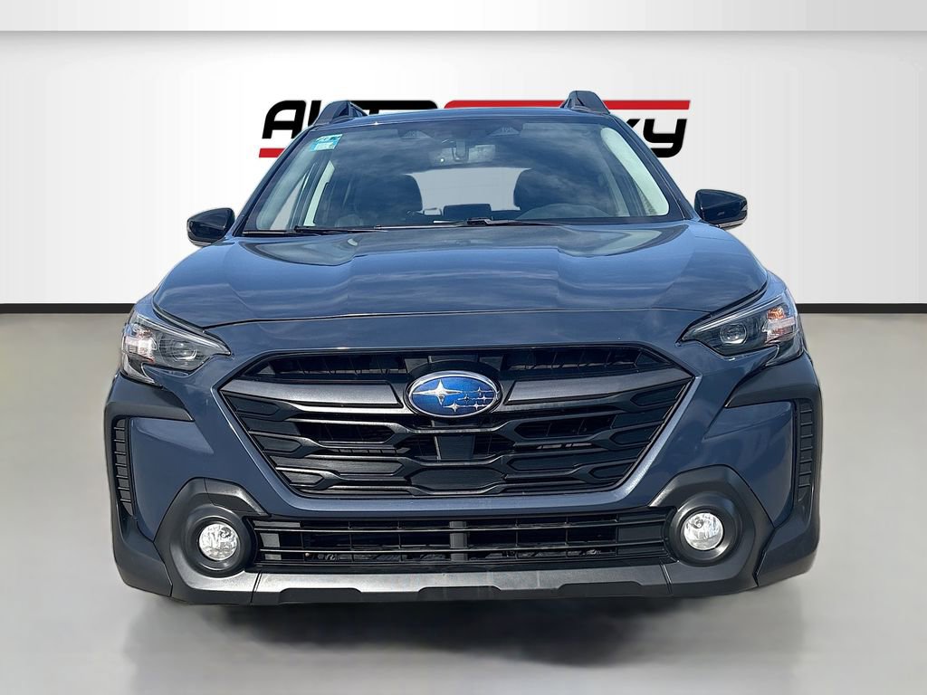Used 2023 Subaru Outback Limited XT AWD/4WD image 2