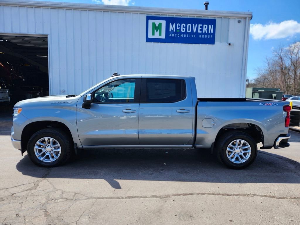 Used 2026 Chevrolet Silverado 1500 LT AWD/4WD image 2