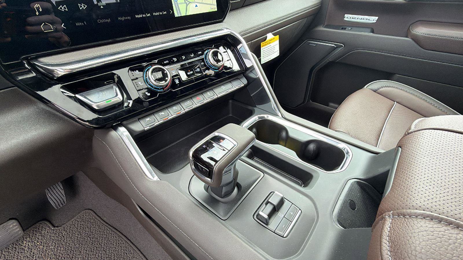 New 2025 GMC Sierra 1500 Denali w/ Denali Reserve Package image 28