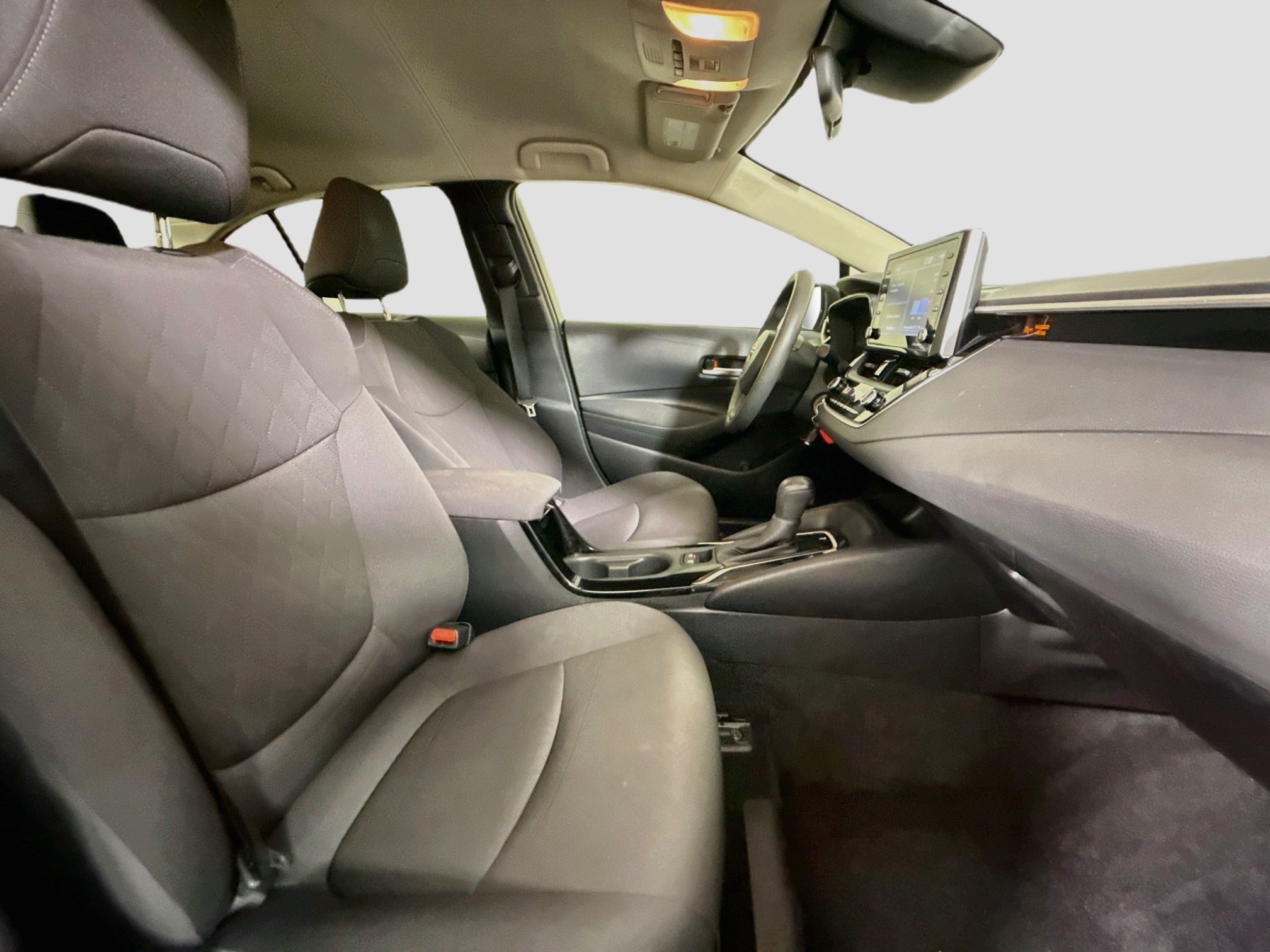 Used 2021 Toyota Corolla LE FWD image 28
