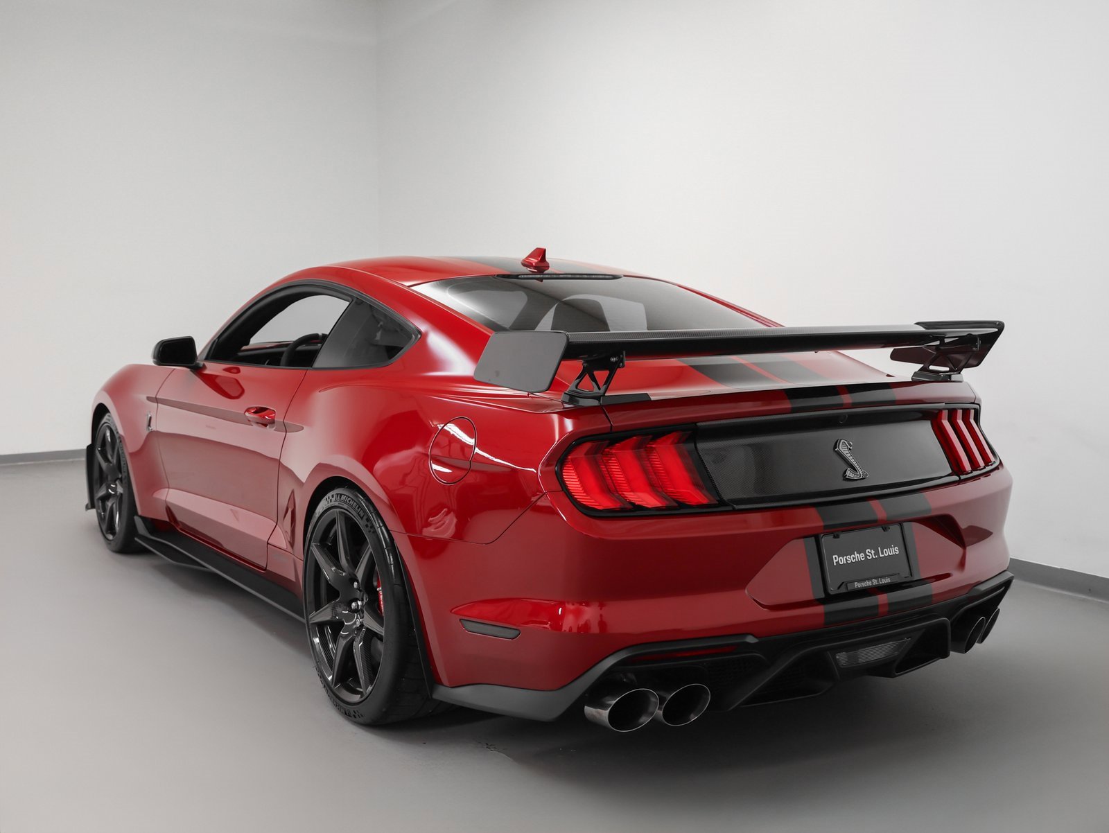 Used 2020 Ford Mustang Shelby GT500 w/ Carbon Fiber Track Pack image 3