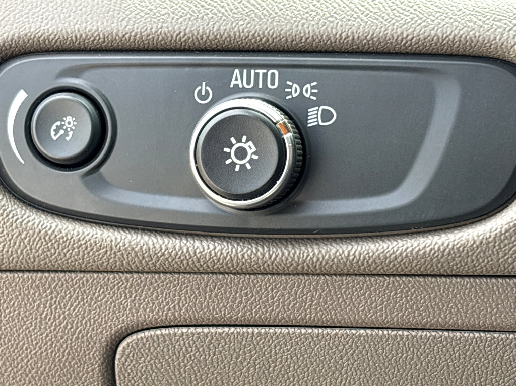 Used 2024 Chevrolet Malibu LT FWD image 10