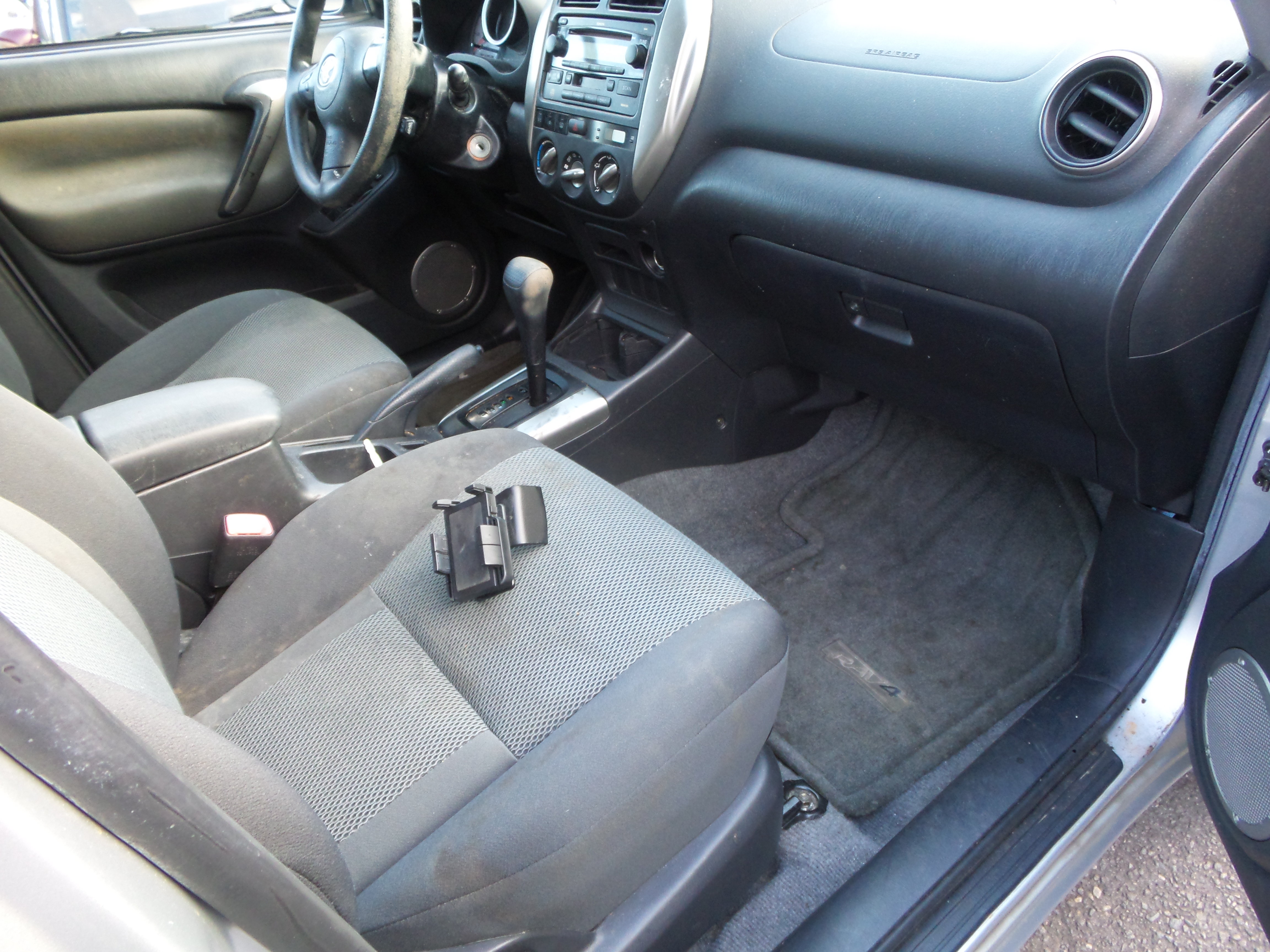 Used 2005 Toyota RAV4 4WD image 4