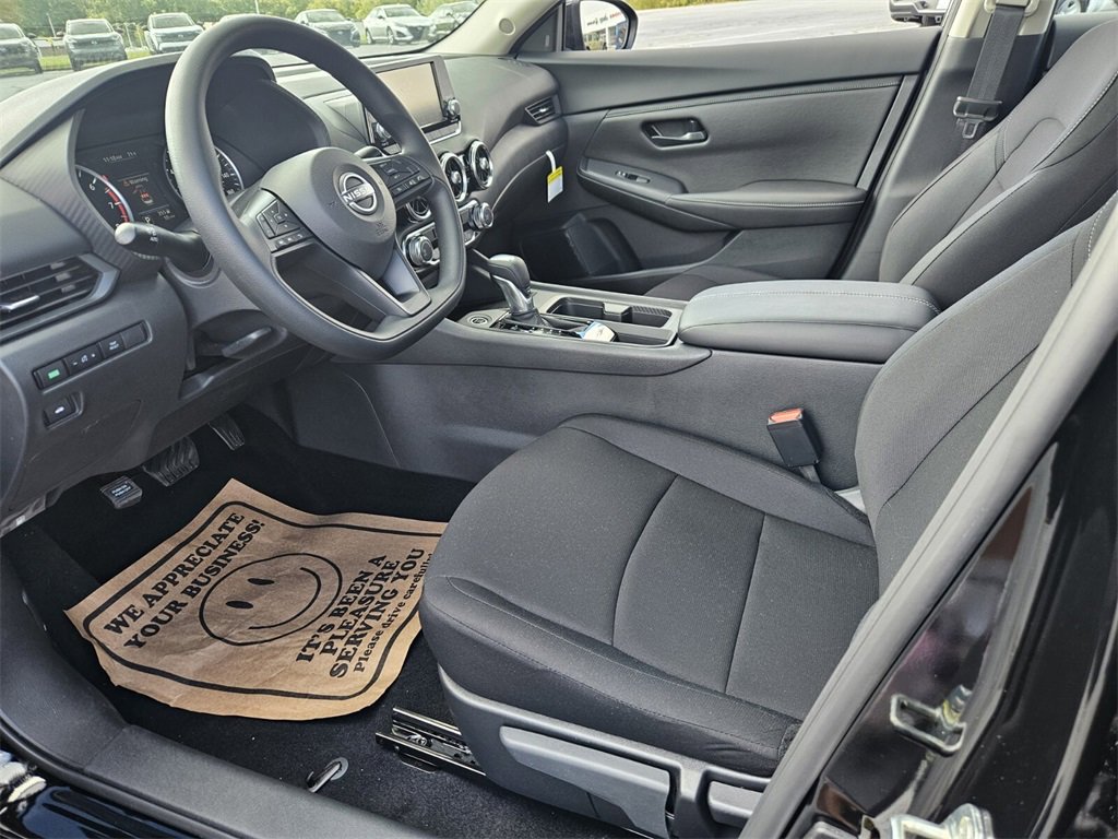New 2025 Nissan Sentra S image 4