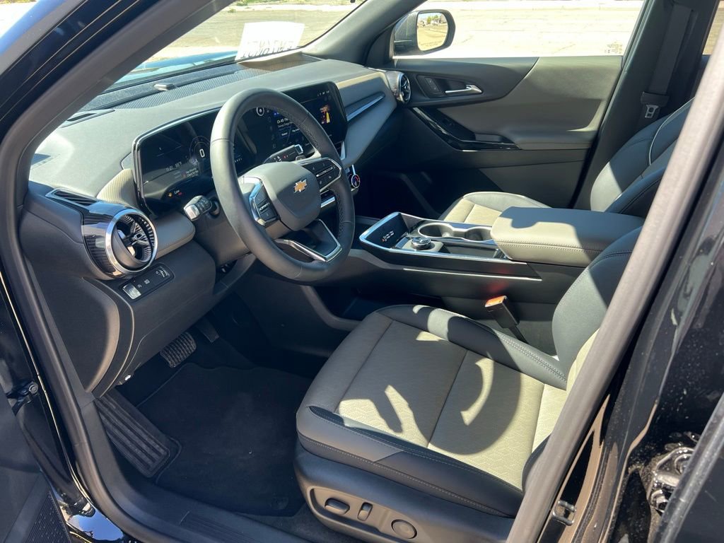 New 2026 Chevrolet Equinox LT w/ Convenience Package II image 9