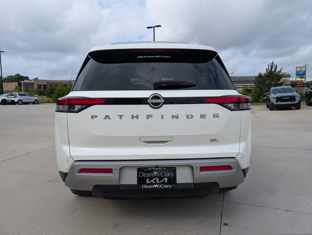 Used 2024 Nissan Pathfinder SL image 4