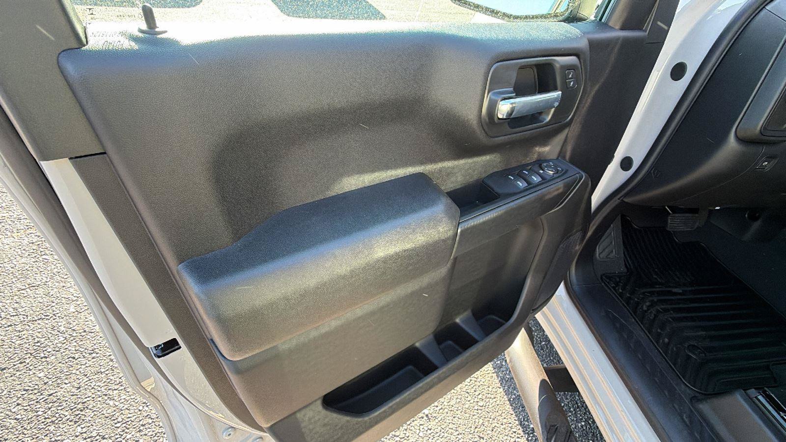 New 2026 Chevrolet Silverado 1500 Custom w/ Turbomax Blackout Package RWD image 11