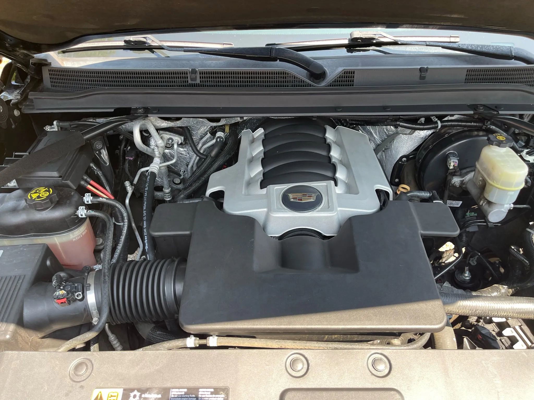 Used 2016 Cadillac Escalade Luxury image 21