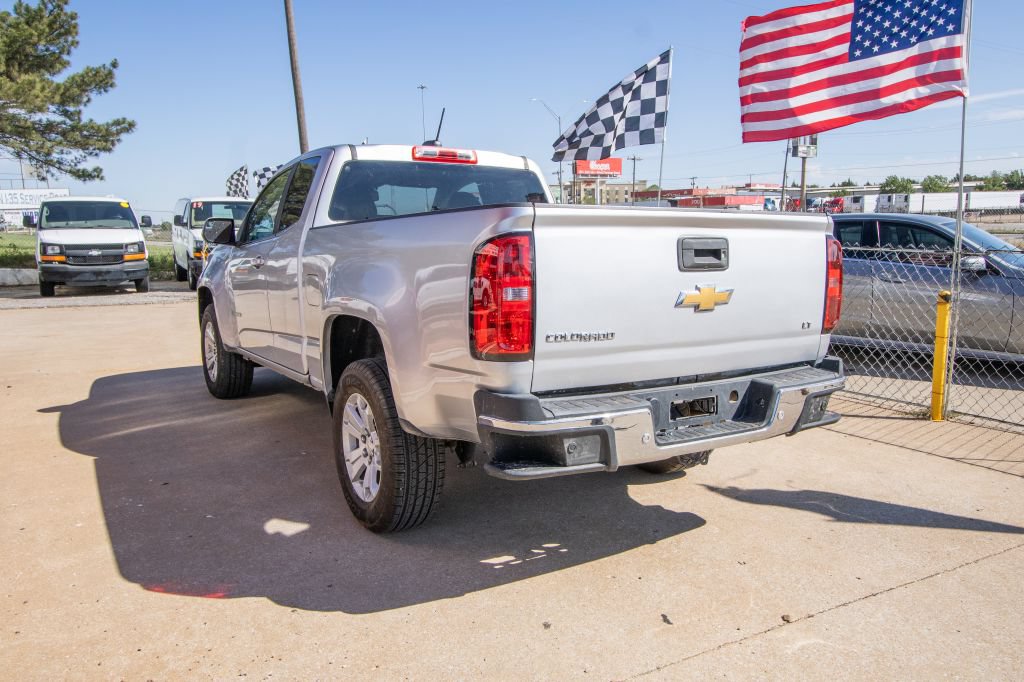 Used 2020 Chevrolet Colorado LT w/ Safety Package RWD image 10