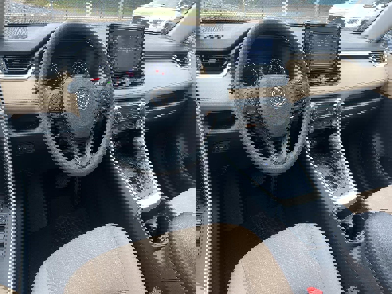 Used 2021 Toyota RAV4 XLE image 22