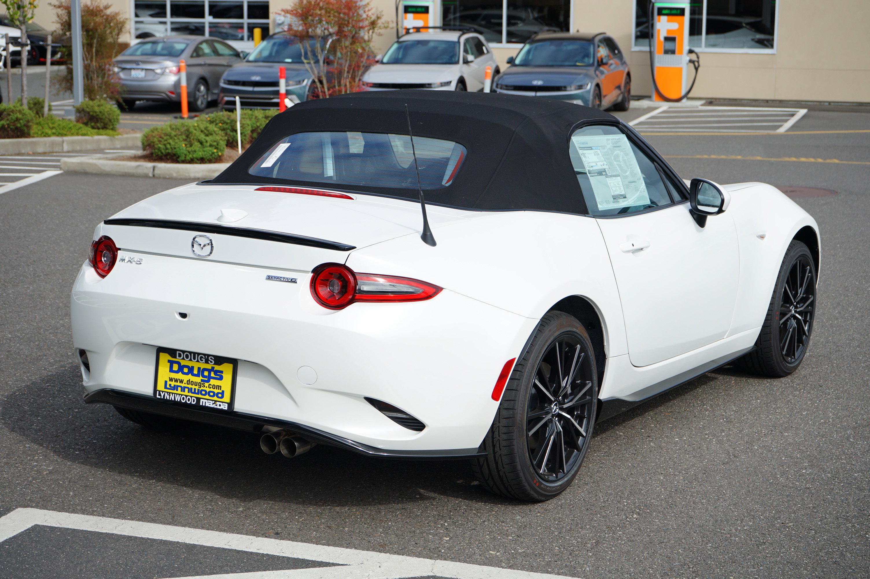 New 2025 MAZDA MX-5 Miata Grand Touring w/ Appearance Package image 3