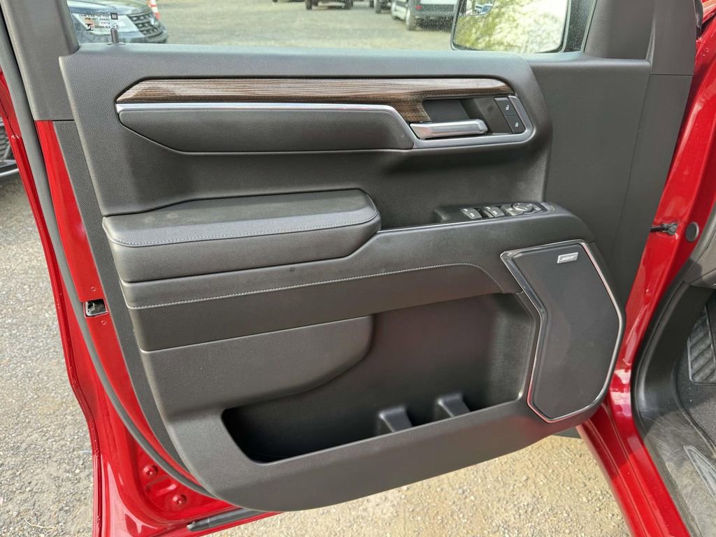 Used 2024 Chevrolet Silverado 1500 LT Trail Boss w/ Convenience Package II image 22