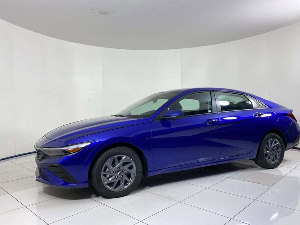 New 2025 Hyundai Elantra Hybrid