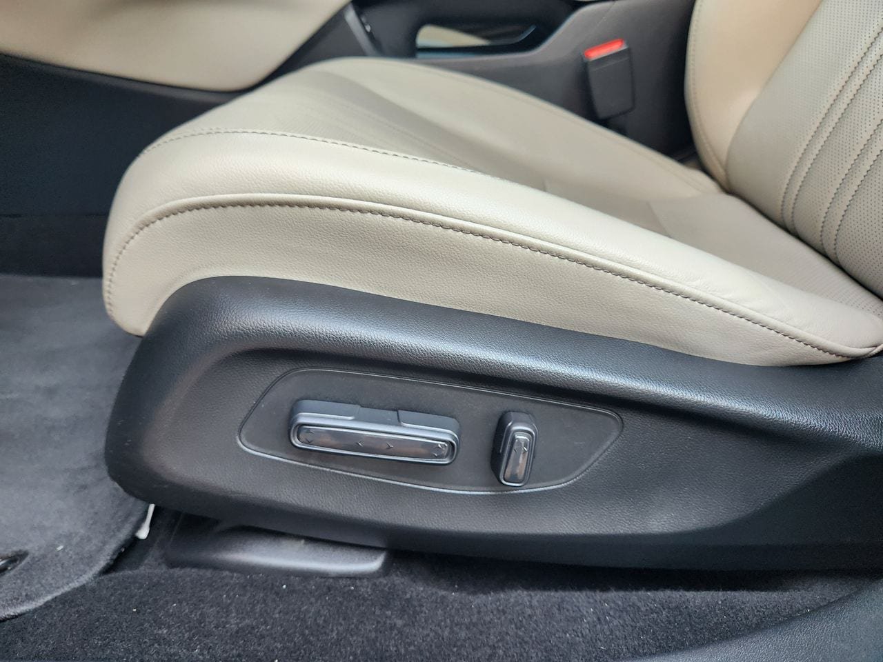 Certified 2024 Honda HR-V EX-L image 23