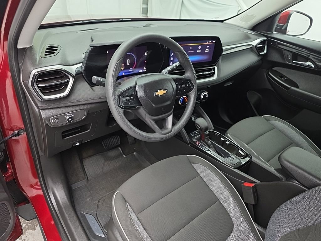 Certified 2024 Chevrolet TrailBlazer LT w/ Driver Confidence Package FWD image 16