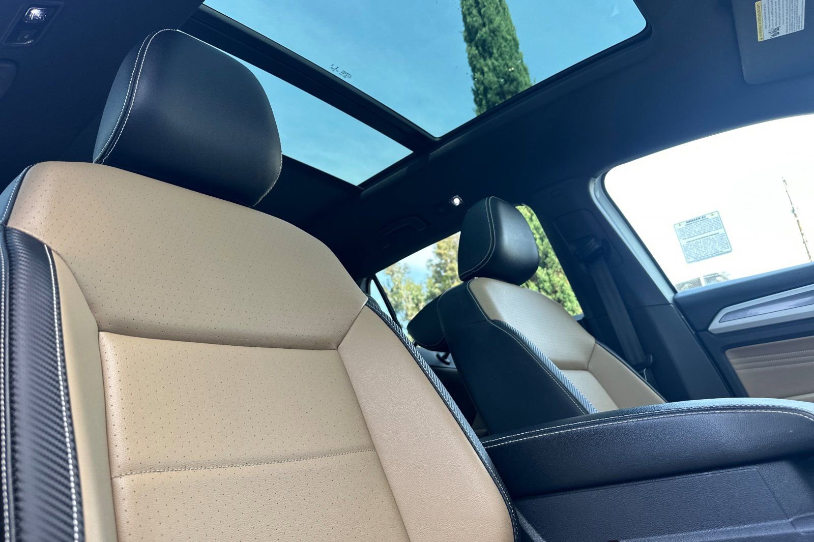 Certified 2023 Volkswagen Atlas Cross Sport SEL R-Line image 17