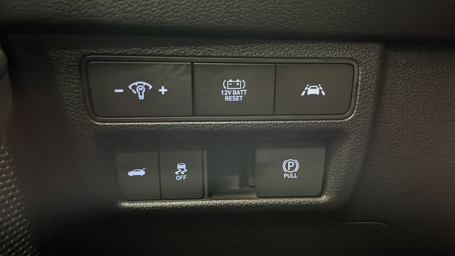 Used 2023 Hyundai Sonata Limited FWD image 32