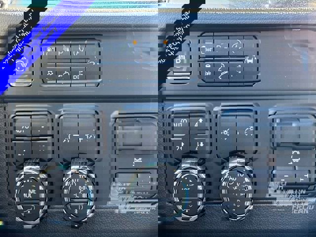 New 2025 Chevrolet Suburban High Country image 18