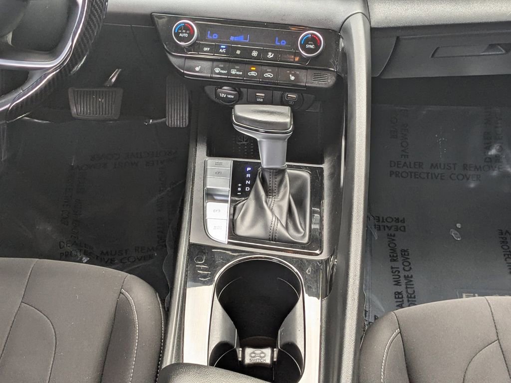 Used 2021 Hyundai Elantra SEL w/ Convenience Package image 17