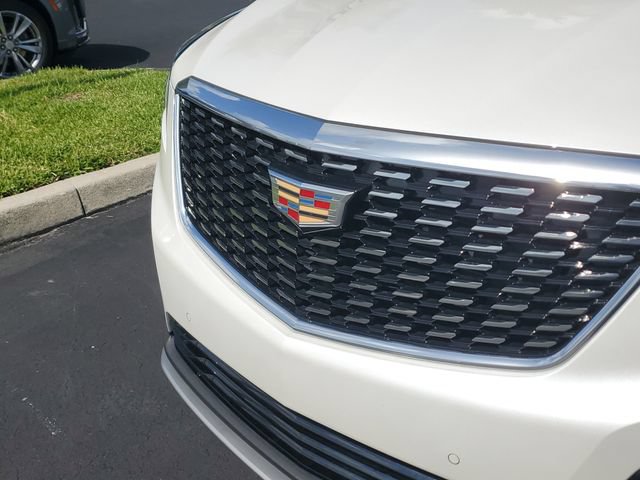 Certified 2023 Cadillac XT5 Premium Luxury w/ LPO, Premium Carpet Package FWD image 9