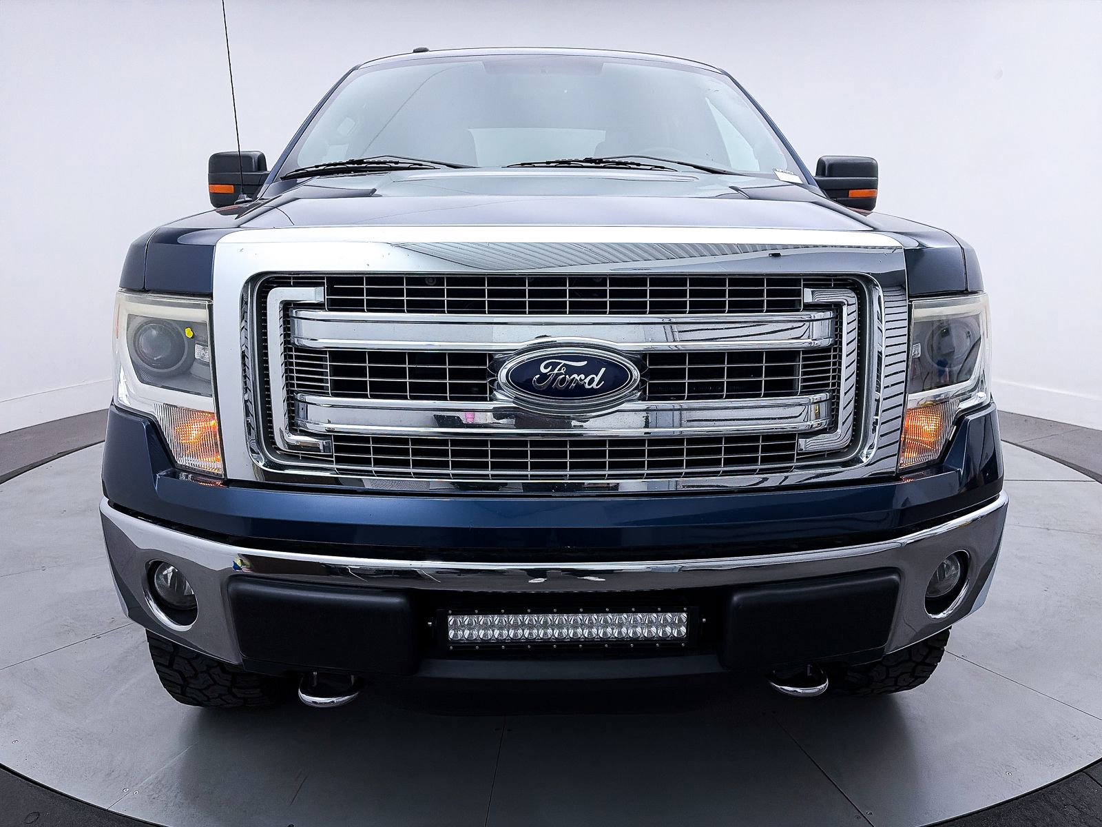 Used 2014 Ford F150 XLT w/ XLT Chrome Package image 4