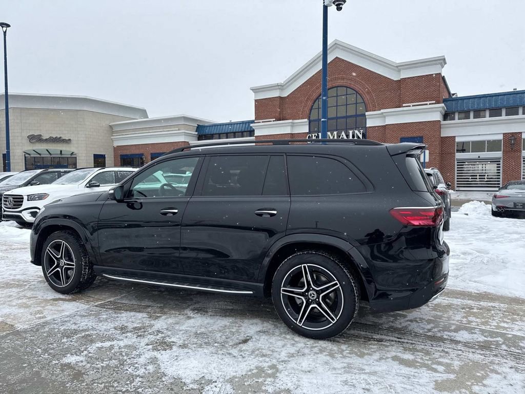 Certified 2025 Mercedes-Benz GLS 450 4MATIC image 4