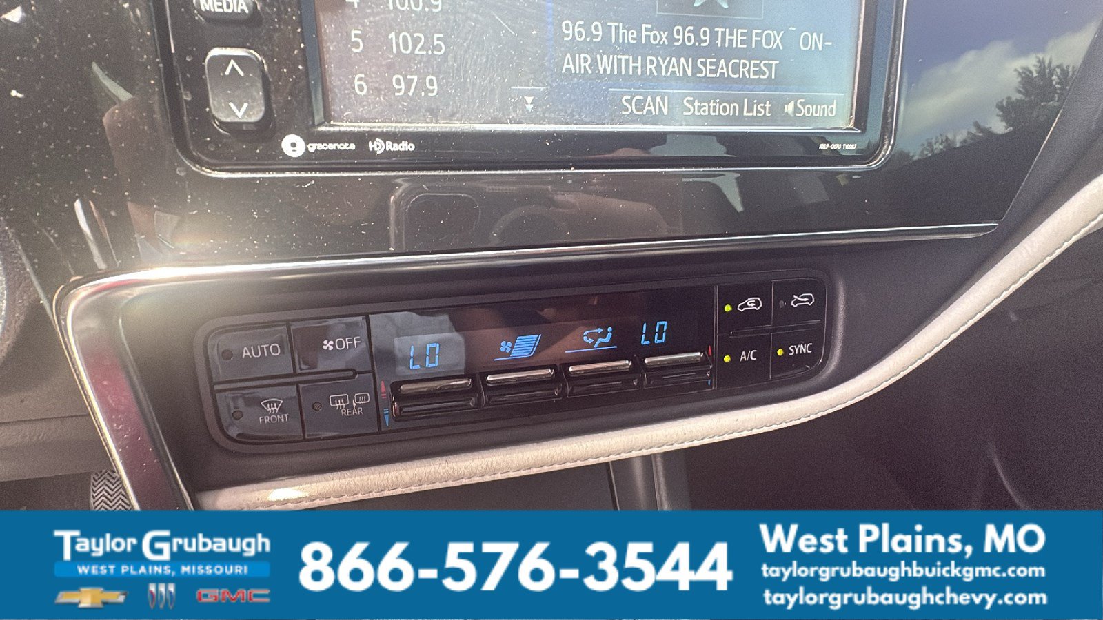 Used 2018 Toyota Corolla iM w/ All-Weather Mat Package FWD image 17