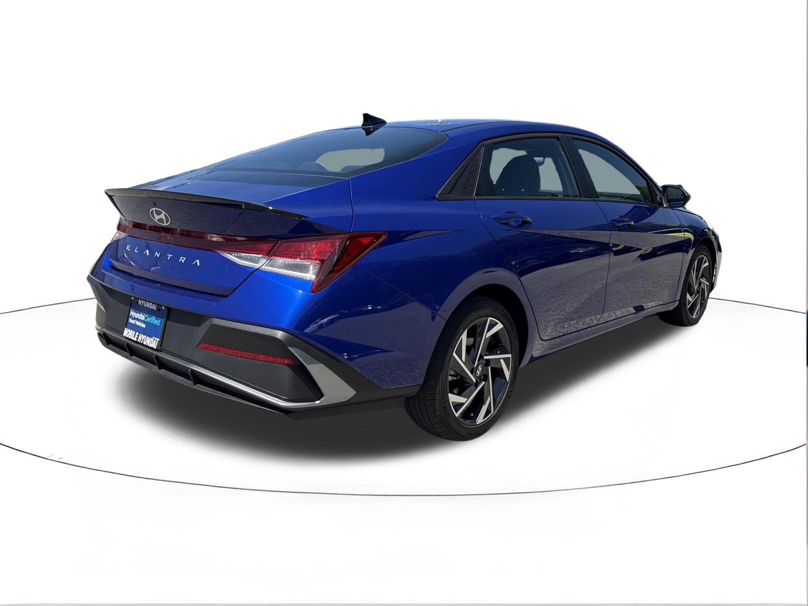 Certified 2025 Hyundai Elantra Sport FWD image 3