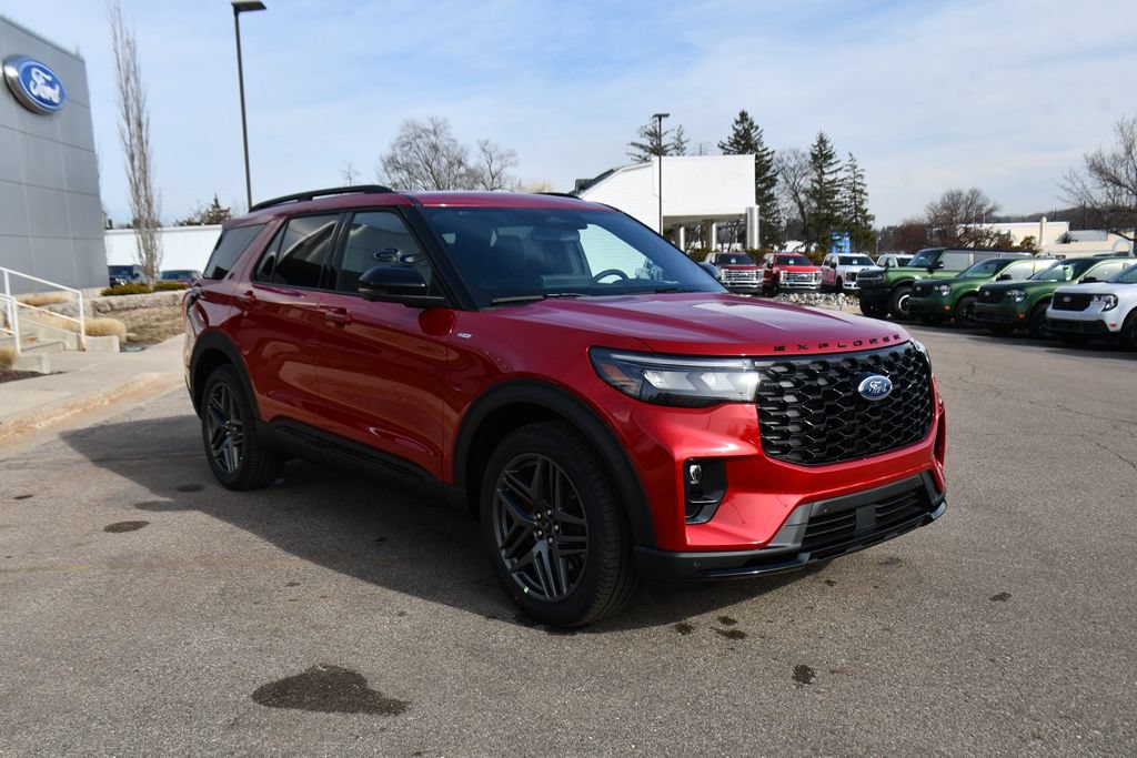 New 2026 Ford Explorer ST-Line w/ ST-Line Street Pack AWD/4WD image 9