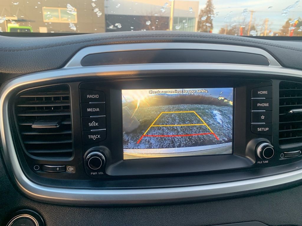 Used 2020 Kia Sorento S image 12