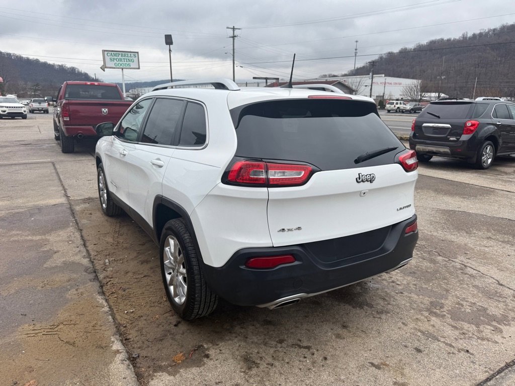 Used 2016 Jeep Cherokee Limited image 7