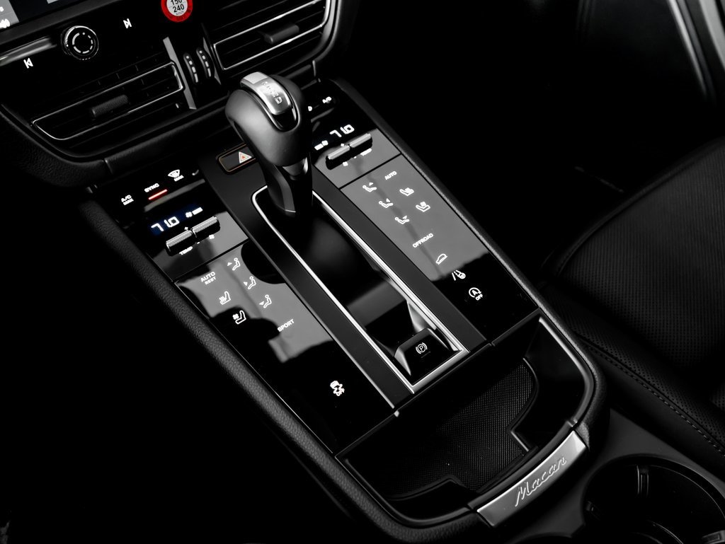 New 2026 Porsche Macan image 19