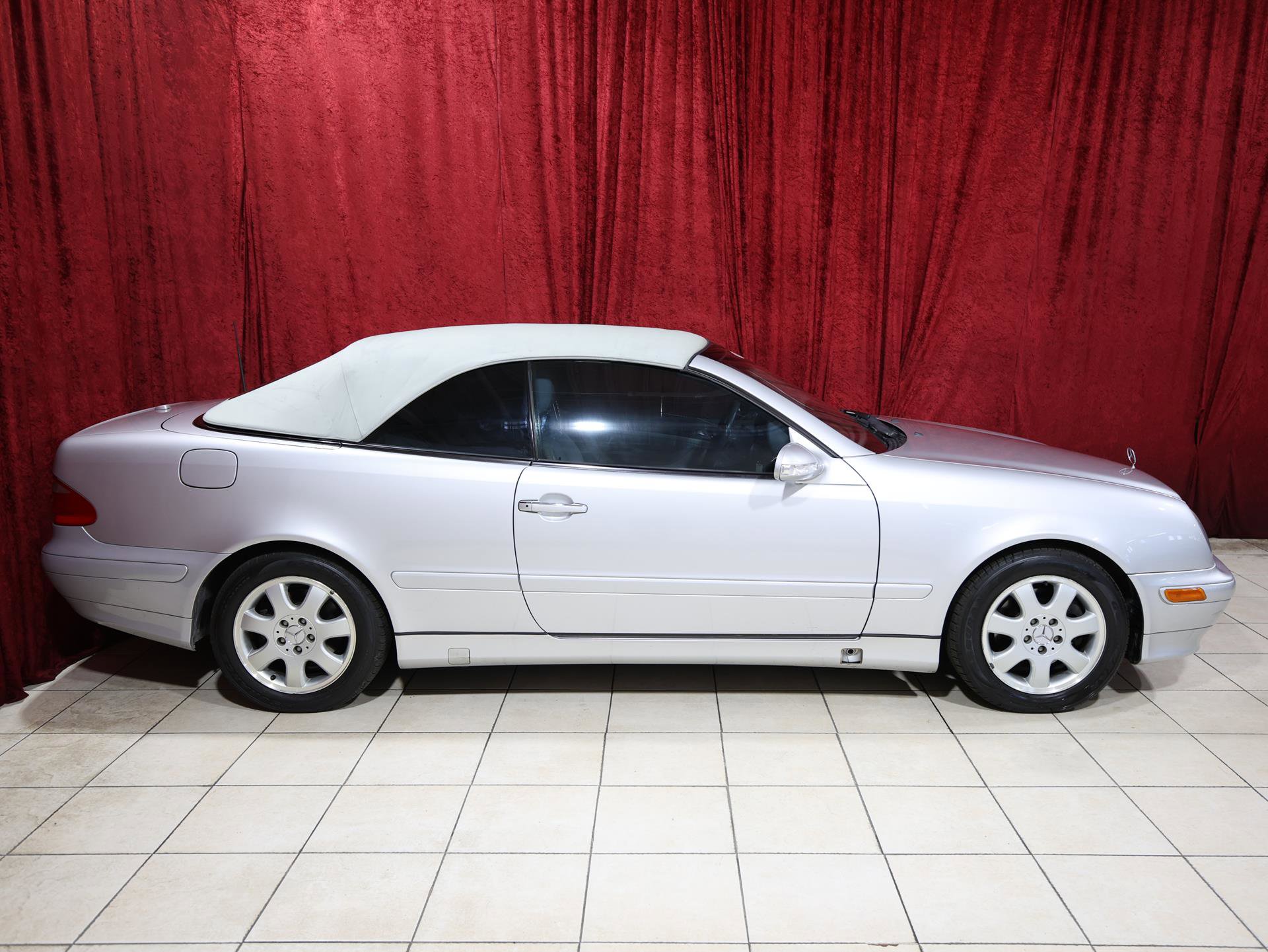 Used 2003 Mercedes-Benz CLK 320 Cabriolet image 9