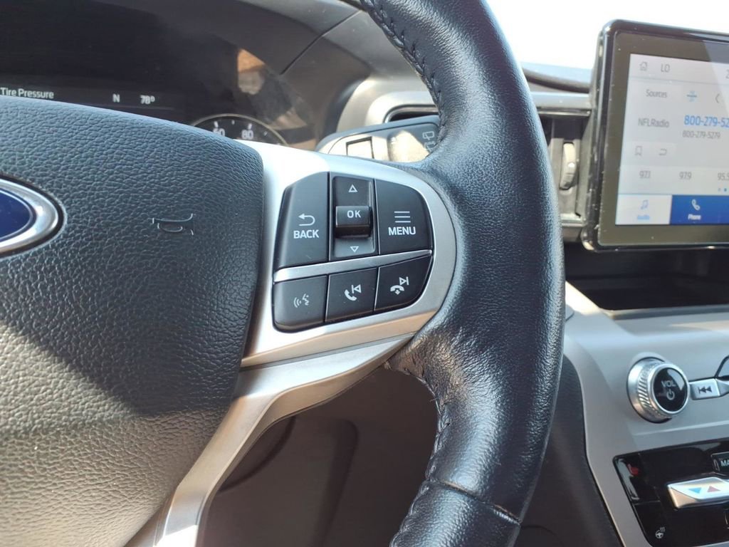 Used 2023 Ford Explorer XLT w/ Equipment Group 202A AWD/4WD image 19