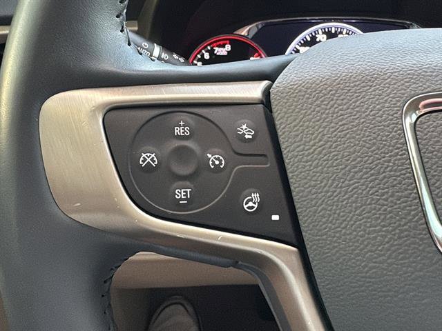 Used 2022 GMC Acadia Denali image 22