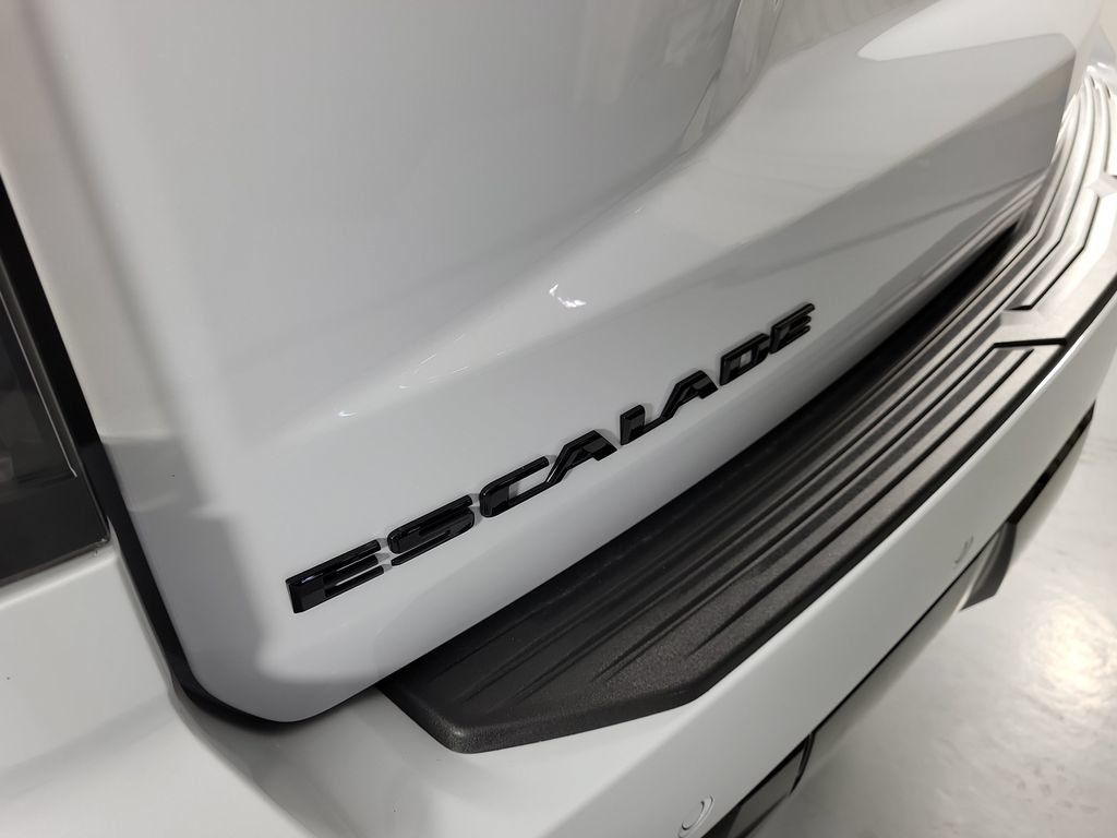 Certified 2026 Cadillac Escalade ESV Platinum Sport AWD/4WD image 5