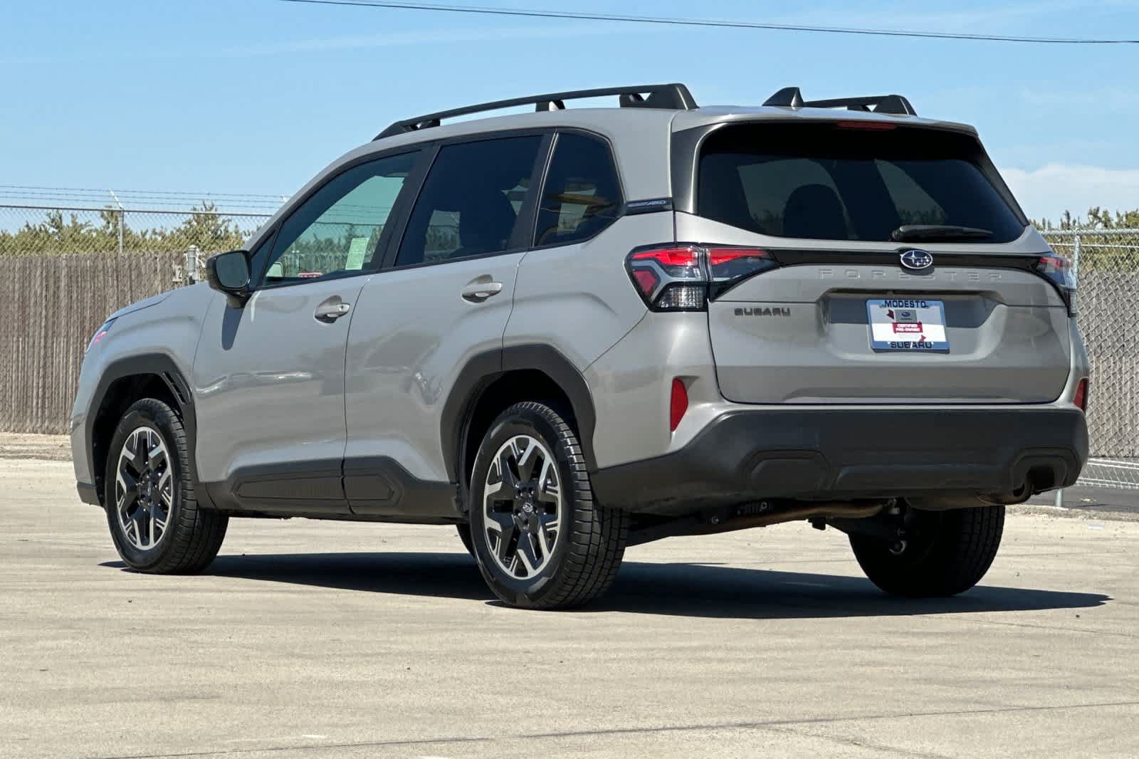 Certified 2025 Subaru Forester Premium AWD/4WD image 5