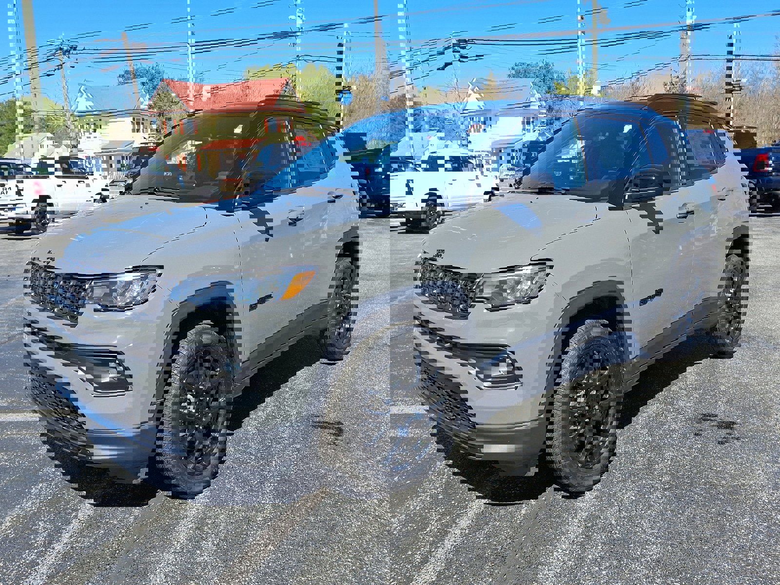 Used 2024 Jeep Compass Latitude w/ Convenience Group image 3